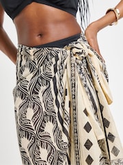 JD Williams Natural Boarder Print Sarong - Image 4 of 4