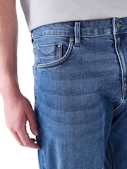 Mittelblau - reguläre Passform mit schmal zulaufendem Bein - Motionflex Jeans - Bild 9 von 10