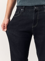 Blaue Rinse-Waschung - reguläre Passform mit schmal zulaufendem Bein - Motion Flex Jeans - Bild 15 von 20