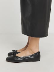 JD Williams Black Extra Wide Fit Scalloped Edge Ballerinas In Wide Fit - Image 4 of 4