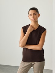 Chocolate marrom - Regata de malha super soft com gola redonda - Imagem 9 de 14