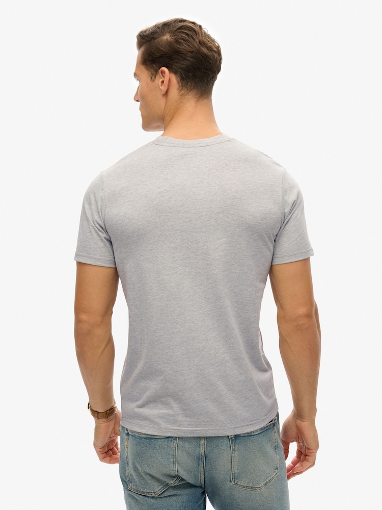 Grau - Superdry Vintage Logo Embroidered Relaxed T-Shirt - Bild 2 von 6 Grau - Superdry Vintage Logo Embroidered Relaxed T-Shirt - Bild 2 von 6