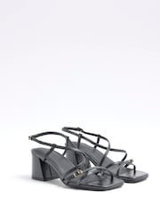 أسود - River Island Wide Fit Strappy Block Heel Sandals - صورة 3 من 6