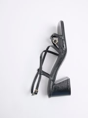 أسود - River Island Wide Fit Strappy Block Heel Sandals - صورة 5 من 6