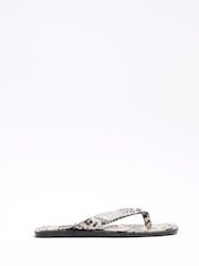 River Island Cream Leather Toe Thong Flat Sandals - Image 2 of 6