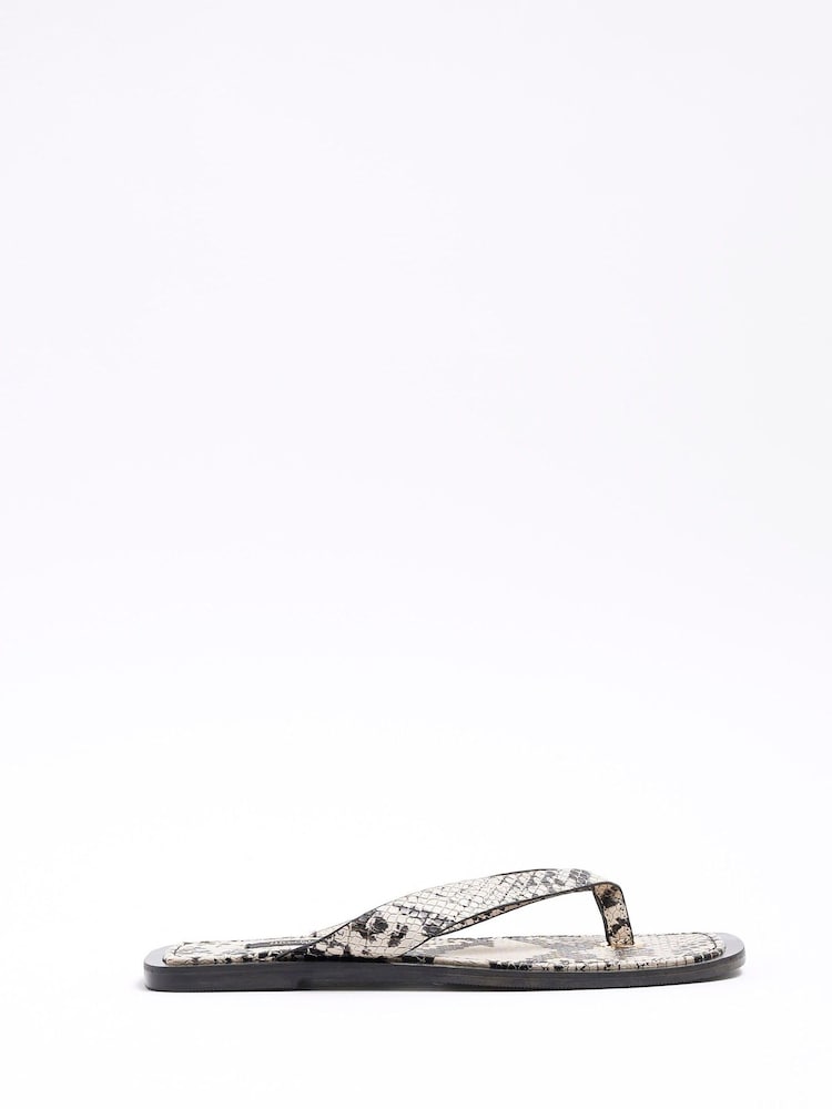 River Island Cream Leather Toe Thong Flat Sandals - Image 2 of 6
