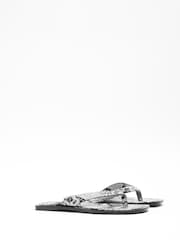 River Island Cream Leather Toe Thong Flat Sandals - Image 3 of 6
