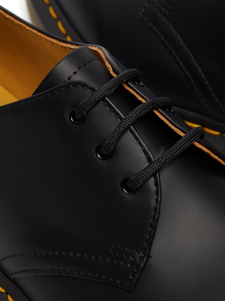 Dr. Martens Black Unisex 1460 Smooth Leather Shoes - Image 4 of 4