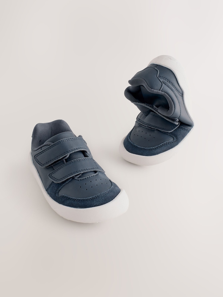 Marineblau - Barfuß-Lederturnschuhe mit Klettverschluss - Bild 1 von 8 Marineblau - Barfuß-Lederturnschuhe mit Klettverschluss - Bild 1 von 8