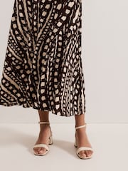 Phase Eight Patent Block Sandals - Imagem 6 de 7