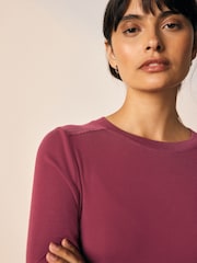 Vermelho cereja - Soft Touch Lightweight Ribbed Long Sleeve T-Shirt with TENCEL™ Lyocell - Imagem 6 de 9
