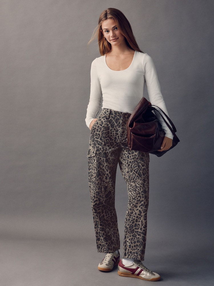 Ecru Scoop Neck Long Sleeve Top - Image 2 of 5