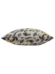 Paoletti Leopard Print Woven Outdoor Cushion - صورة 3 من 5