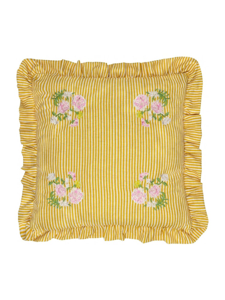 Wylder Martha Embroidered Ruffle Polyester Filled Cushion - Imagen 1 de 4 Wylder Martha Embroidered Ruffle Polyester Filled Cushion - Imagen 1 de 4
