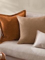 Yard Tryfan Textured Cotton Feather Rich Cushion - صورة 3 من 7