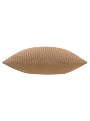 Yard Tryfan Textured Cotton Feather Rich Cushion - صورة 6 من 7