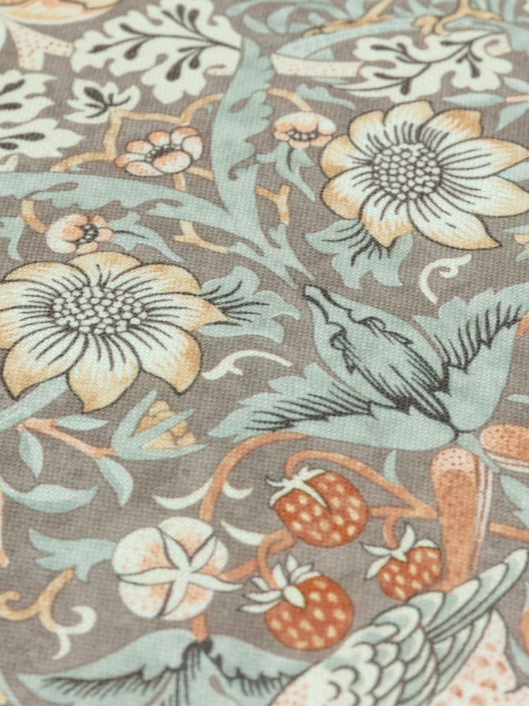 Morris & Co. Strawberry Thief Piped Outdoor Cushion - Bild 4 von 4