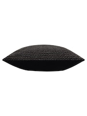 Yard Tryfan Textured Cotton Feather Rich Cushion - صورة 5 من 6