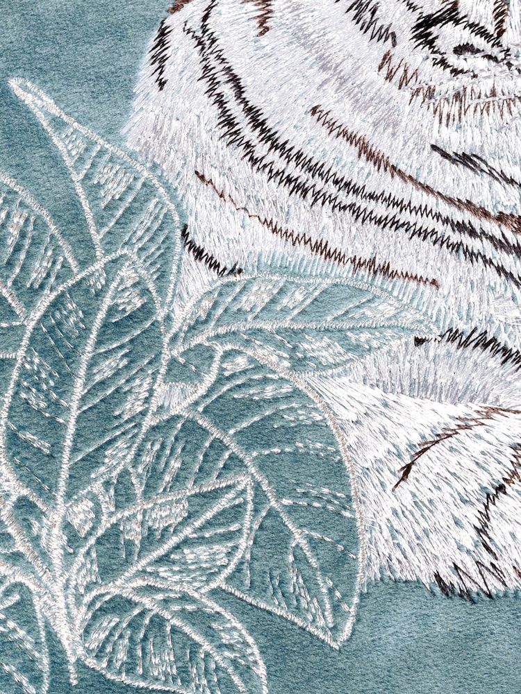 Paoletti Odisha White Tiger Feather Cushion - Imagen 4 de 4