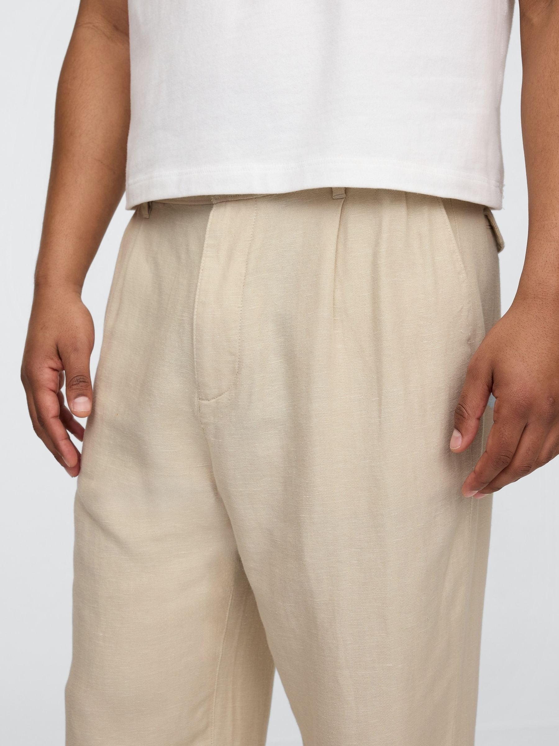Linen Trousers Natural Beige 90’s～ Buy Gap Beige Linen-Cotton 90s Loose Pleated Trousers from