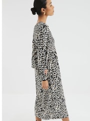 River Island Cream Shirred Bodice Leopard Print Midi Dress - Image 2 of 4