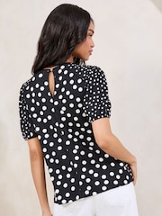 Lipsy Black Short Sleeve Printed Crinkle Top - Image 2 of 4
