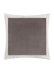 Yard Auden Matte Velvet Cushion - Imagen 1 de 4