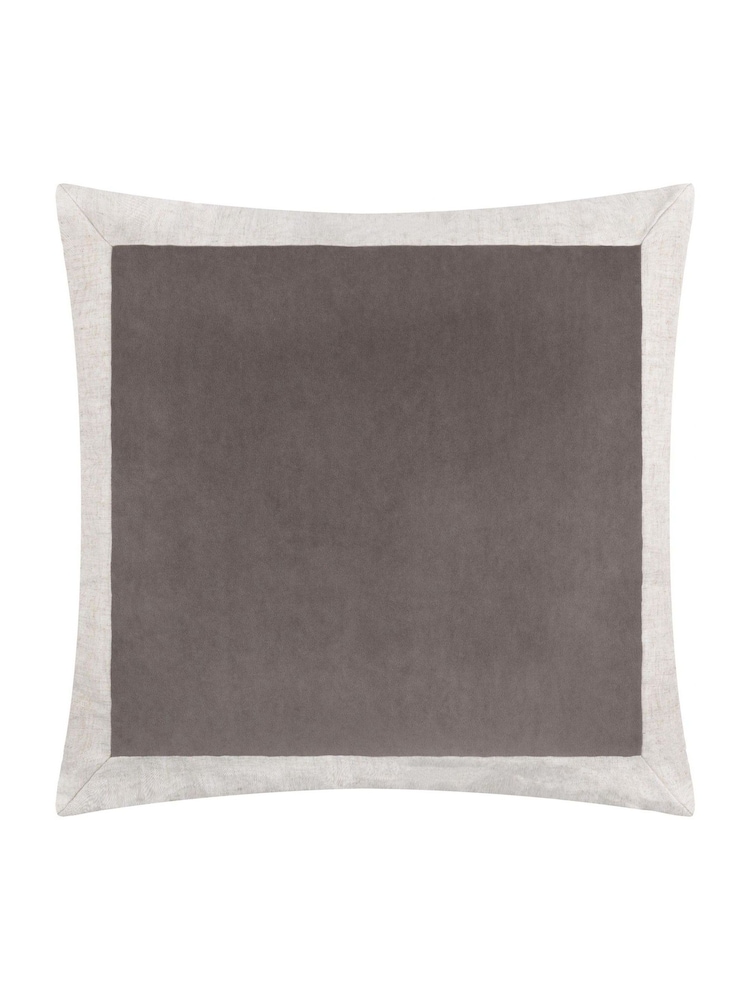 Yard Auden Matte Velvet Cushion - Imagen 1 de 4