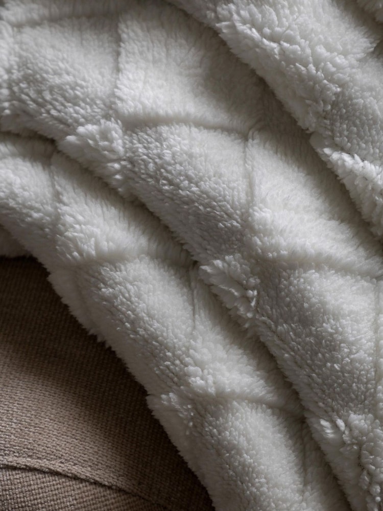 Gallery Home Cream Oakley Checked Sherpa Throw - Image 2 of 5 Gallery Home Cream Oakley Checked Sherpa Throw - Image 2 of 5