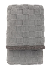 Gallery Home Grey Oakley Checked Sherpa Throw - Image 3 of 3