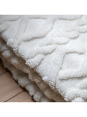 Gallery Home Cream Textures Cable Knit Throw - Image 2 of 6