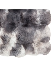 Gallery Home Grey Marshmallow Marble Rabbit Fur Throw - Image 4 of 6