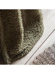 Gallery Home Green Teddy Fleece Throw - Image 2 of 6