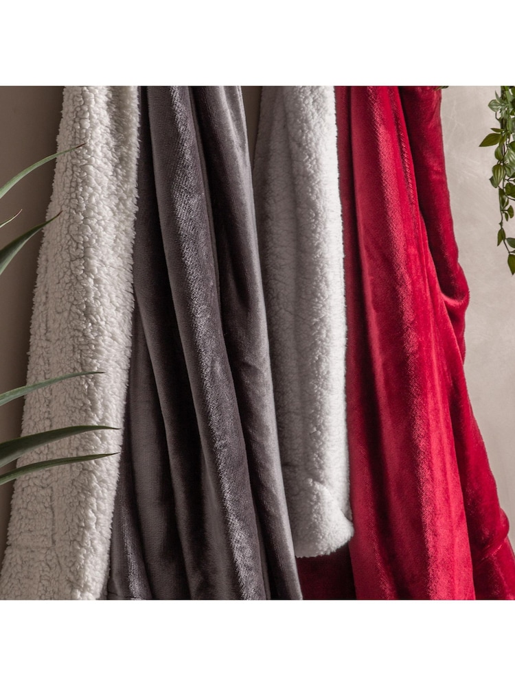 Gallery Home Red Sterling Sherpa Throw - Image 2 of 3 Gallery Home Red Sterling Sherpa Throw - Image 2 of 3