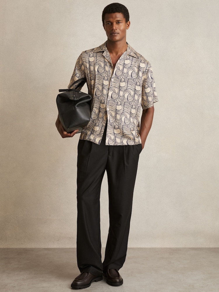 Reiss Off White/Navy Waver Wave Print Cuban Collar Shirt - Image 1 of 6