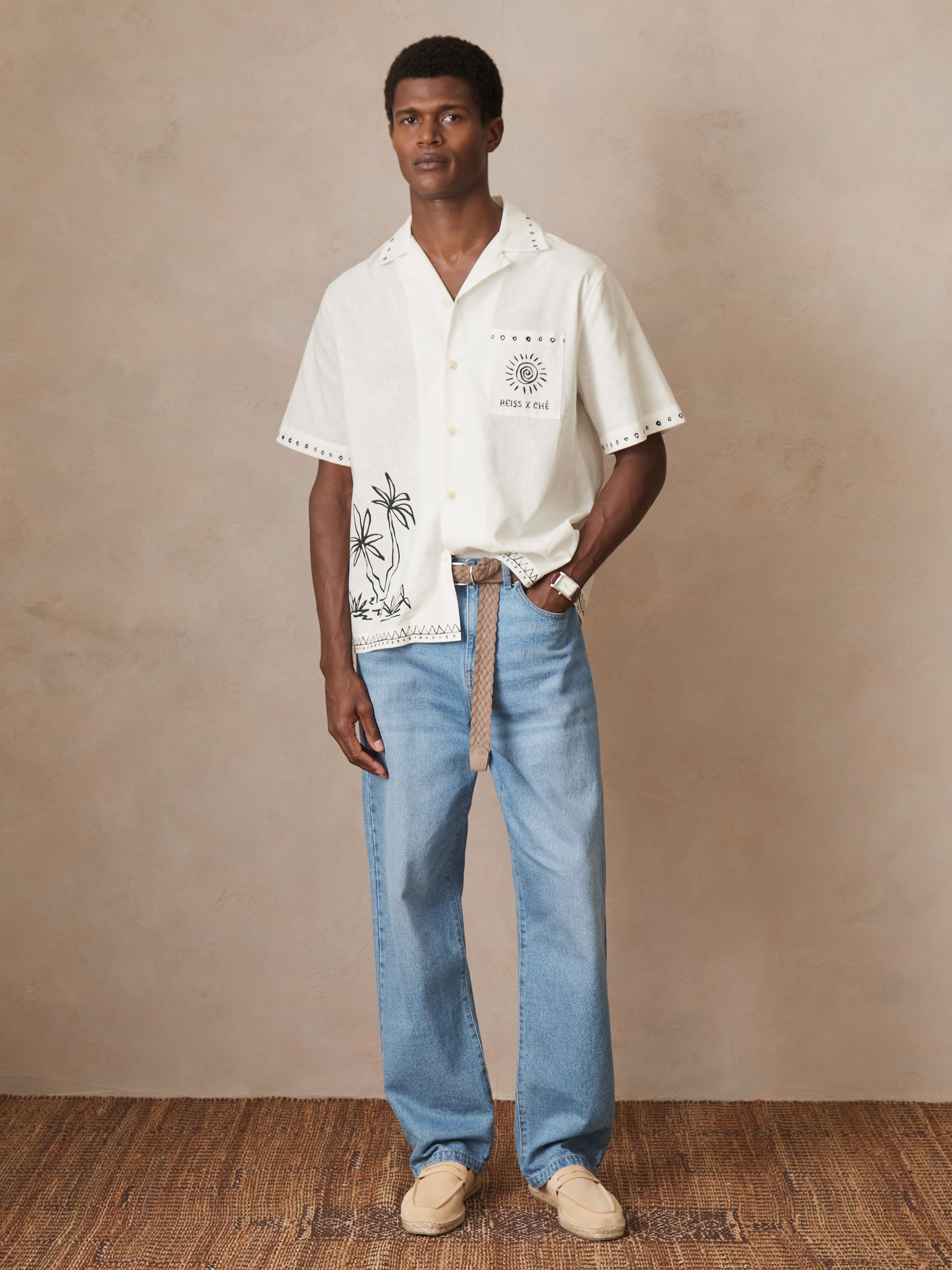 Buy Reiss White Galera Reiss | Ché Cotton-Linen Palm Shirt from