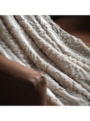 Gallery Home Natural Hampshire Faux Fur Throw - Image 2 of 3