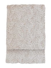 Gallery Home Natural Hampshire Faux Fur Throw - Image 3 of 3