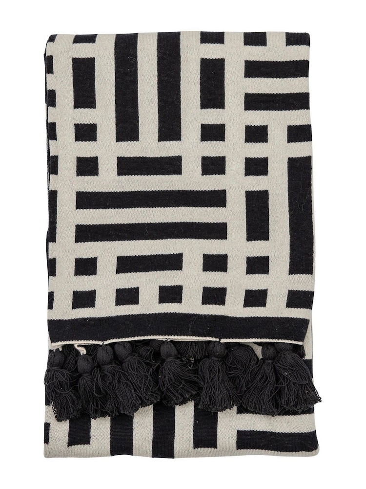 Gallery Home Black Merton Knitted Tassel Throw - Image 6 of 6