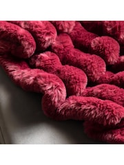 Gallery Home Red Ribbed Faux Fur Throw - Image 2 of 3