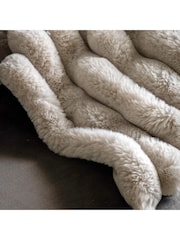 Gallery Home Natural Ribbed Faux Fur Throw - Image 2 of 3
