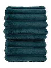 Gallery Home Blue Ribbed Faux Fur Throw - Image 3 of 3