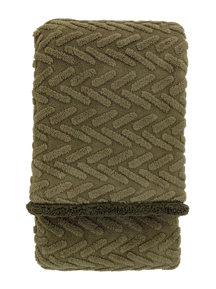 Gallery Home Green Herringbone Sherpa Throw - Image 3 of 3
