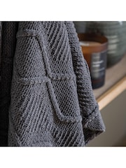 Gallery Home Grey Chenille Cable Throw - Image 3 of 7