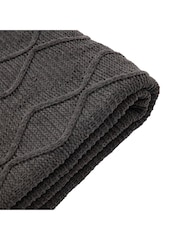 Gallery Home Grey Chenille Cable Throw - Image 5 of 7