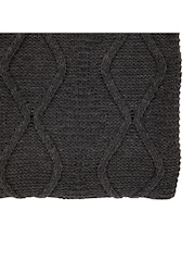 Gallery Home Grey Chenille Cable Throw - Image 6 of 7