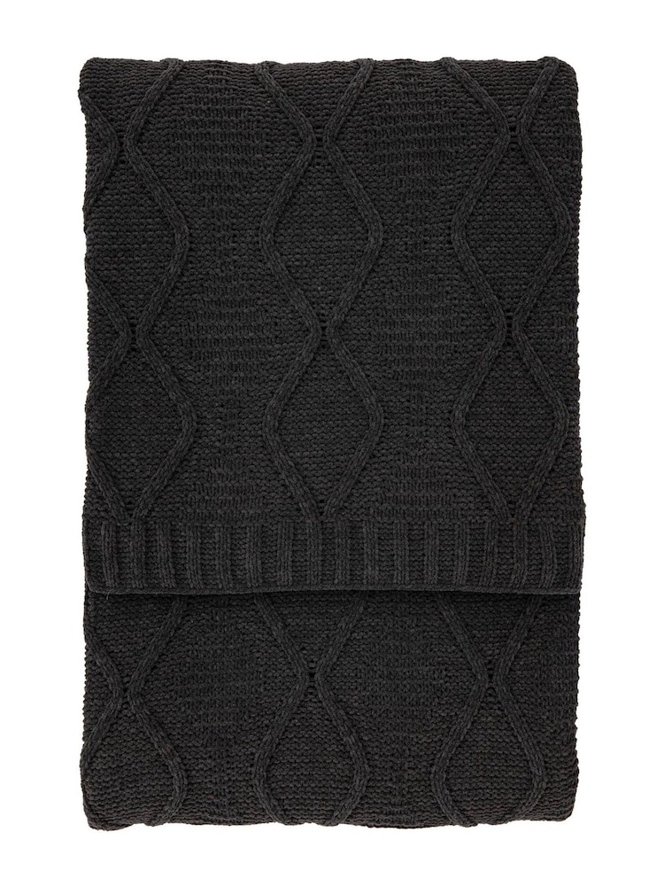 Gallery Home Grey Chenille Cable Throw - Image 7 of 7