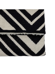 Gallery Home Black Houndslow Knit Sherpa Rev Throw - Image 5 of 6
