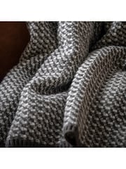 Gallery Home Grey Cross Knit Throw - Image 2 of 3