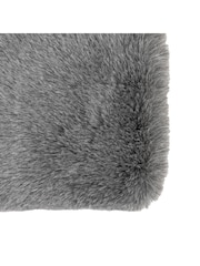 Gallery Home Grey Roscose Faux Fur Throw - Image 3 of 3